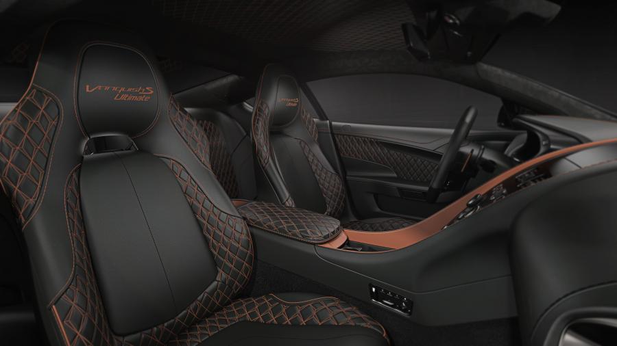 Интерьер Aston Martin Vanquish S Ultimate 2017 года  (фото 5 из 6)